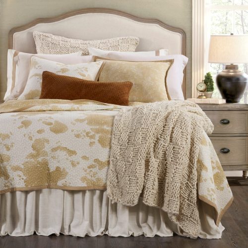 Elsa Cowhide Reversible Quilt Set Twin & 1 Standard Sham / Light Tan Quilt